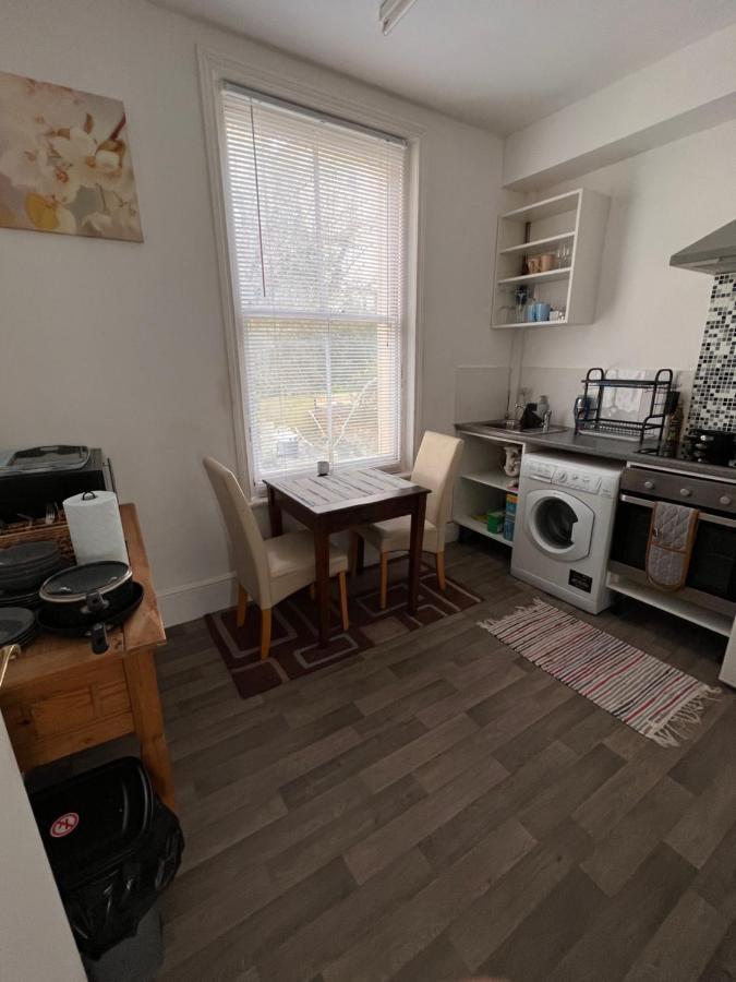 Lovely - 1 Bedroom Flat In Hastings Town Centre Bagian luar foto